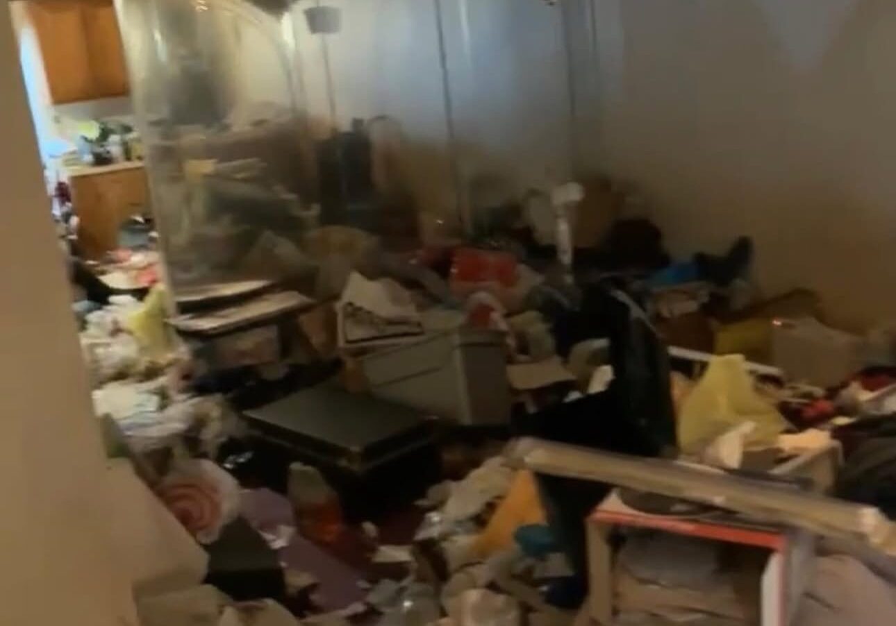 Selling a hoarder house challenges Selling a hoarder house challenges