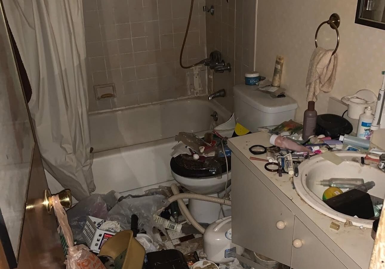 dirty hoarder house that needed to sell buy hoarder houses that needed to sell